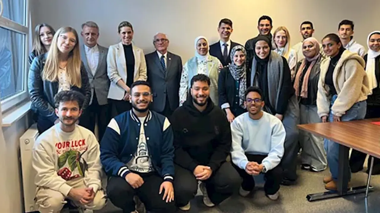 رئيس جامعة القاهرة: إعداد كوادر علمية مؤهلة تواكب التطورات العالمية